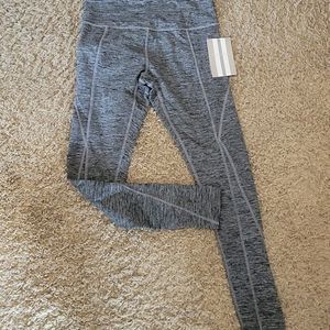 Athletic leggings